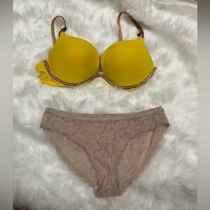 Rare  Very Sexy Victoria's Secret VintageYellow and Tan Bra Set
